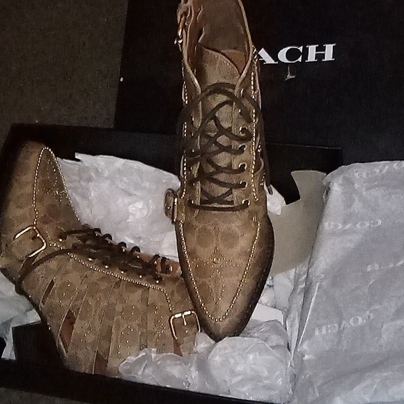 Coach boots - Picture 3 of 4